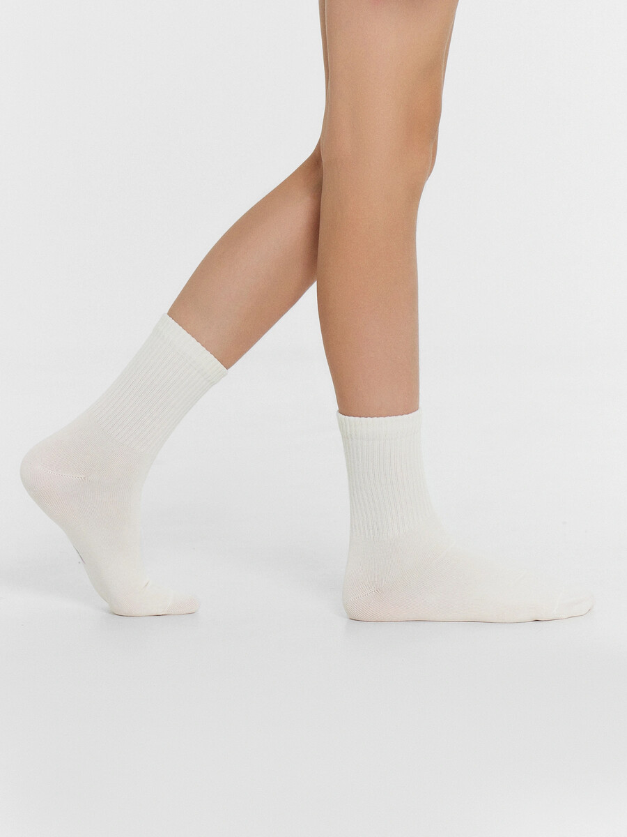 Носки детские в молочном цвете